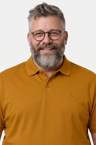 Men Plus Shirt in Braun