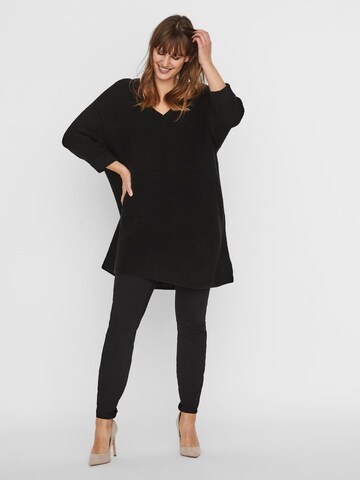 Vero Moda Curve Genser 'Leanna' i svart