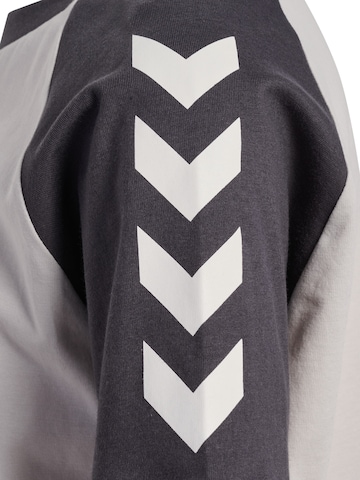 Hummel T-Shirt in Grau