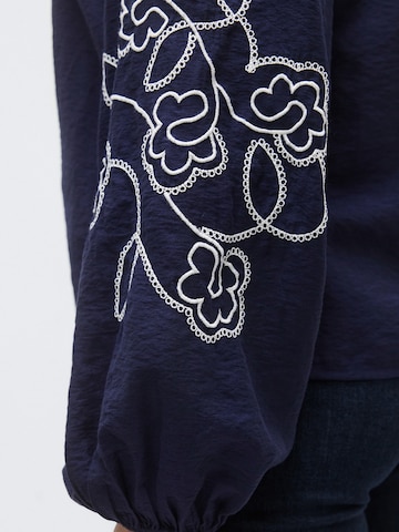 Vero Moda Tall Bluse 'VMANYA' i blå