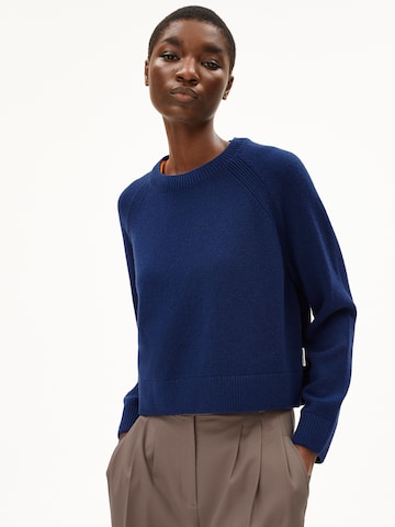 ARMEDANGELS Trui in Blauw: voorkant