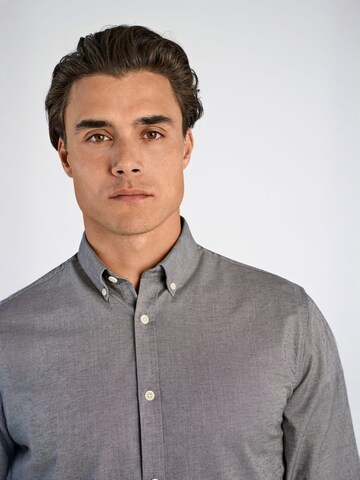 Lindbergh - Ajuste regular Camisa en gris