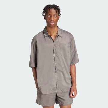 ADIDAS ORIGINALS Comfort fit Overhemd in Bruin: voorkant