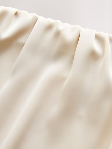 Next Rok in Beige