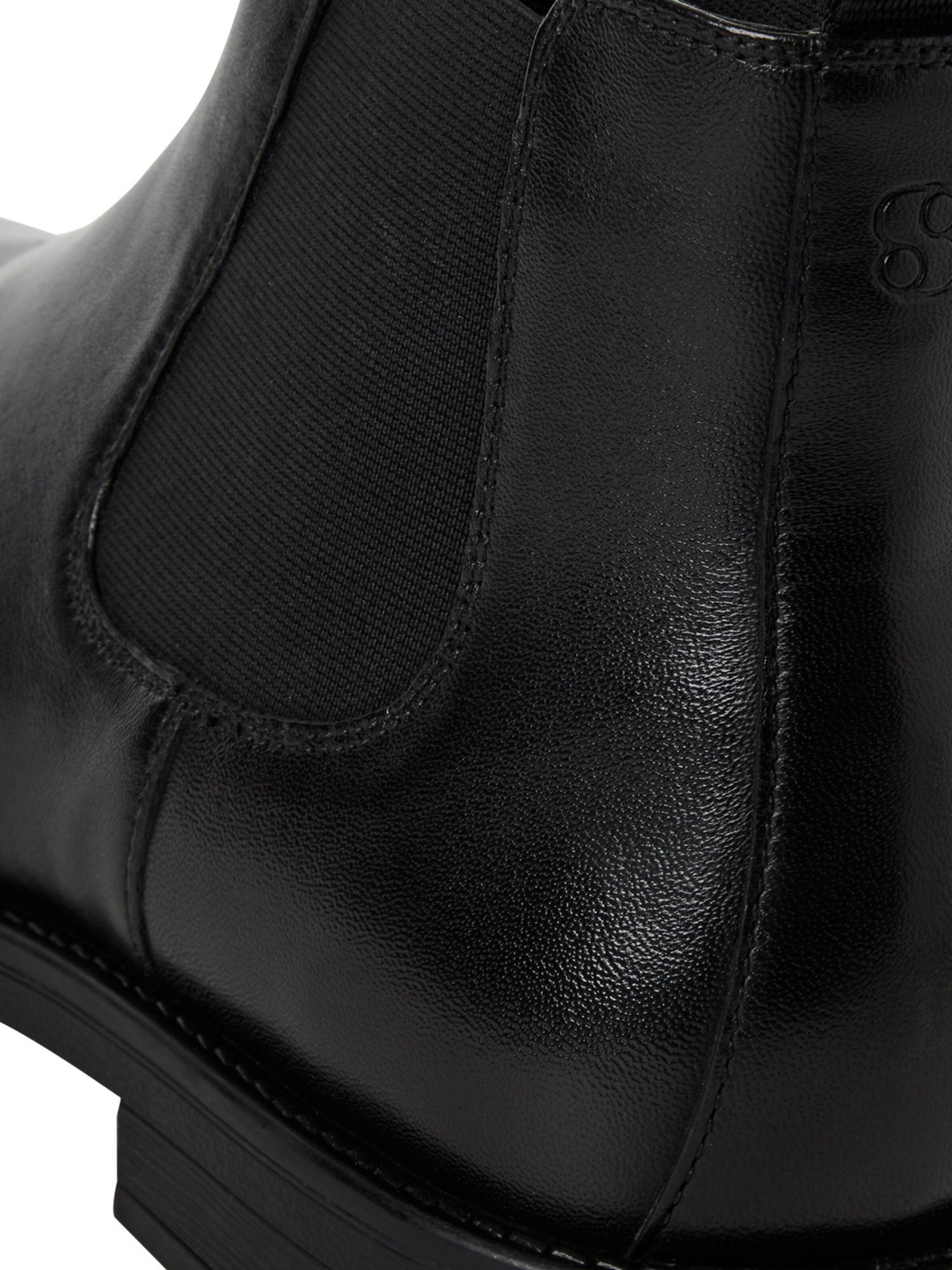 s.Oliver Chelsea Boots in Black