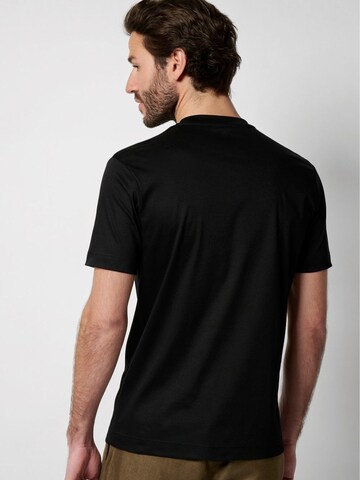 DESOTO Shirt in Black