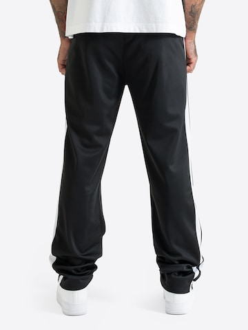 regular Pantaloni 'Shrewsbury' di LONSDALE in nero