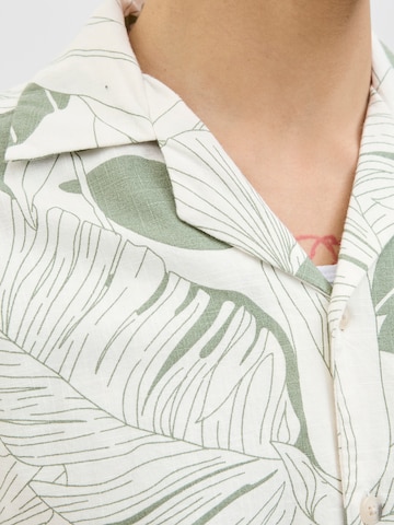 Coupe regular Chemise 'JPRBLUBAHAMAS' JACK & JONES en vert