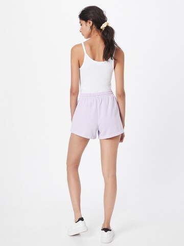 LEVI'S ® Loosefit Byxa 'Snack Sweatshort' i lila