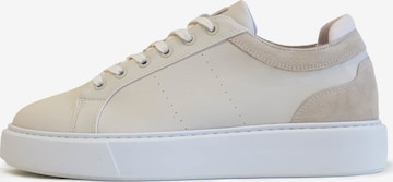 Boggi Milano Sneakers in White: front