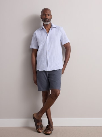 Next Regular Shorts in Blau
