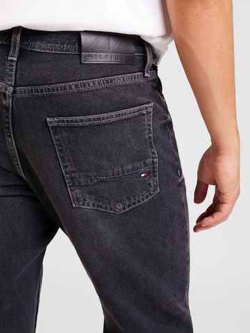 TOMMY HILFIGER Regular Jeans in Zwart