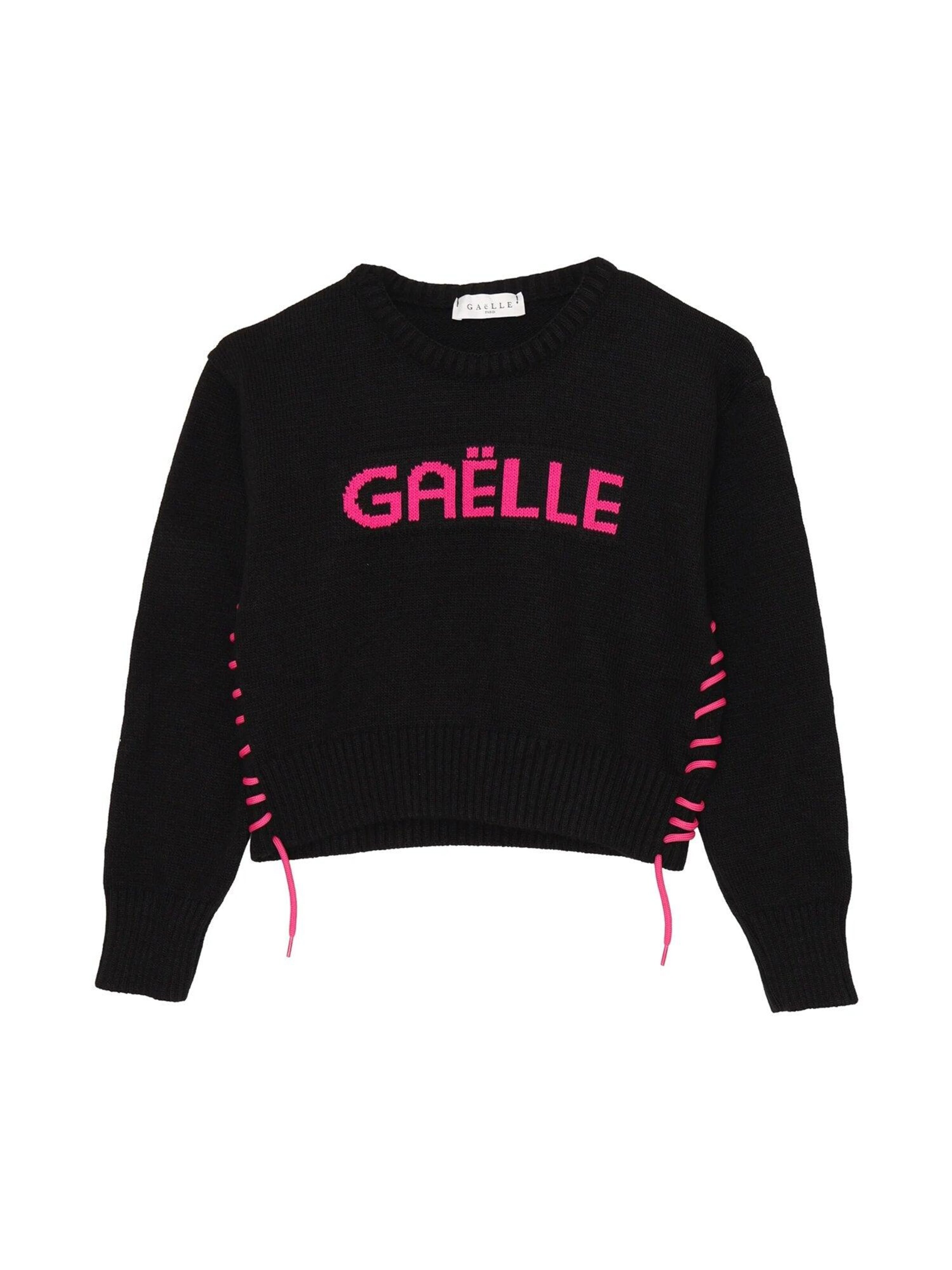 Gaelle Paris Set 'Pluto' in Black