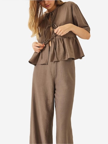 Bianco Lucci - Calças de fato em castanho