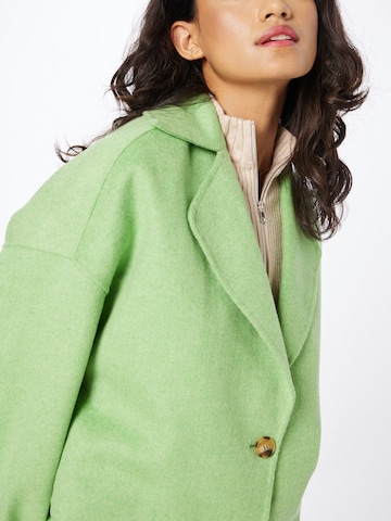 AMERICAN VINTAGE Between-Seasons Coat 'DADOULOVE' in Green