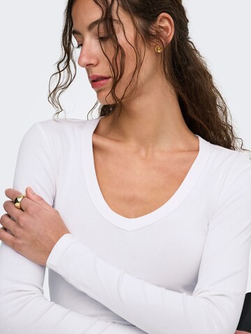 T-shirt 'ONLRiley' ONLY en blanc