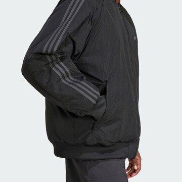 ADIDAS ORIGINALS Overgangsjakke i sort