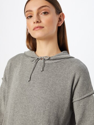 NU-IN Sweatshirt in Grau