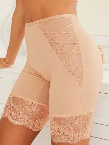 smėlio Lipsy Formuojantys šortukai