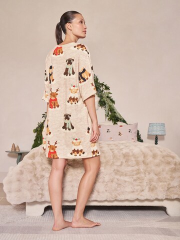 Next Нощница в бежово