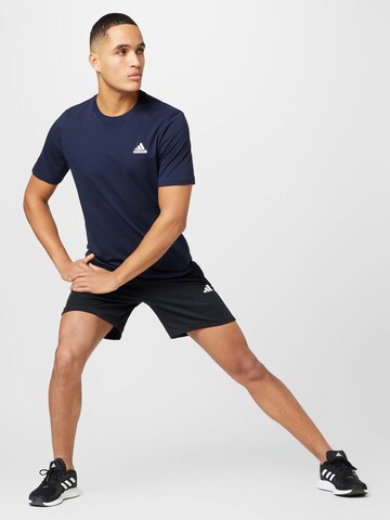 ADIDAS SPORTSWEAR Λειτουργικό μπλουζάκι 'Essentials' σε μπλε