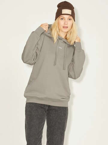 JJXX - Sweatshirt 'Cleo' em castanho: frente