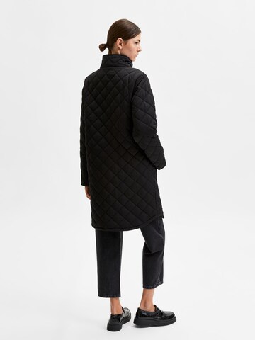 SELECTED FEMME Between-seasons coat 'Filly' in Black