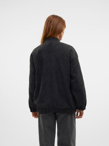 VERO MODA Overgangsjakke 'Amber' i sort
