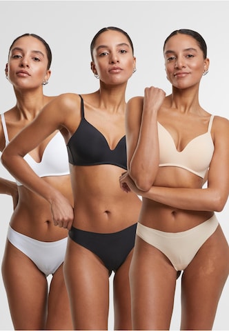 Slip ' ' di Urban Classics in nero: frontale