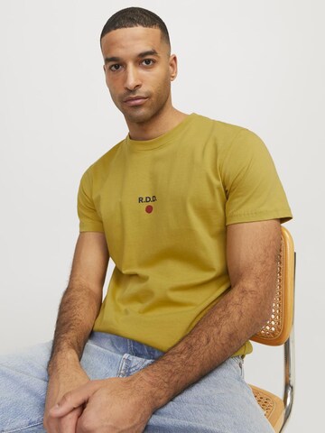 T-Shirt R.D.D. ROYAL DENIM DIVISION en jaune