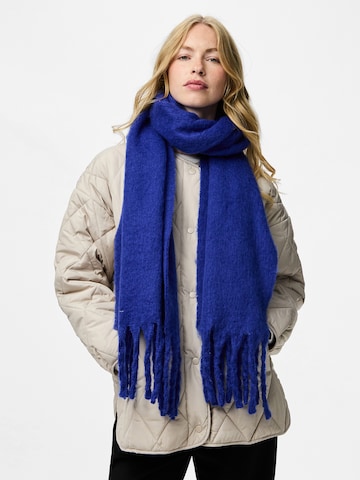 PIECES Scarf in Blue