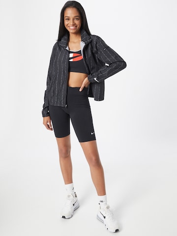 NIKE Sportjacke in Schwarz