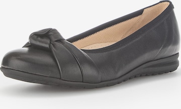 GABOR Ballet Flats in Black: front