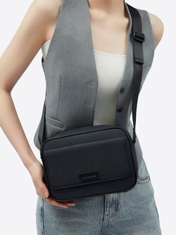 Victoria Hyde Crossbody bag 'Sidney' in Black: front