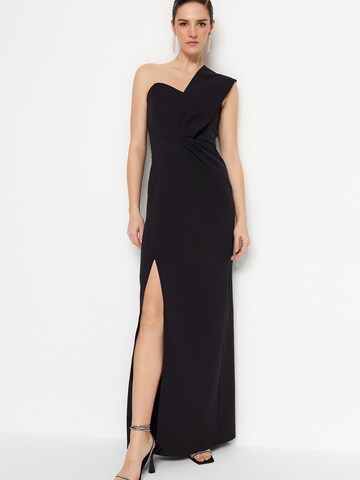 Trendyol - Vestido de noche en negro: frente