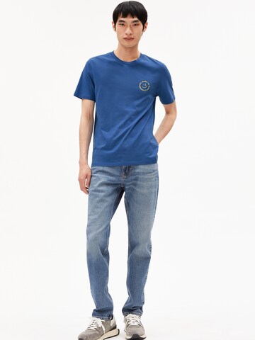 ARMEDANGELS T-Shirt JAAMES SMILEY (GOTS) in Blau