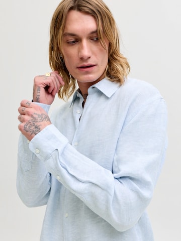 Coupe regular Chemise 'JPRBLALAWRENCE' JACK & JONES en bleu