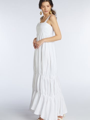 KAN Платье в Белый: спереди