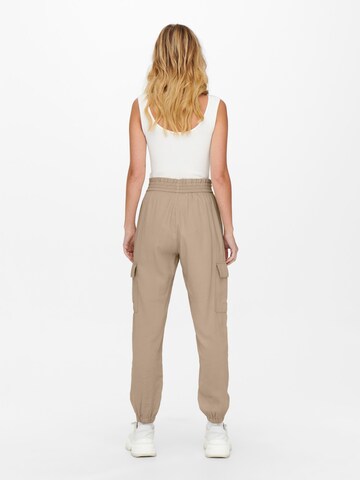 Effilé Pantalon cargo 'Aris' ONLY en beige