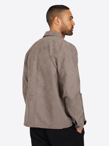 BRAVE SOUL Overgangsjakke i grå