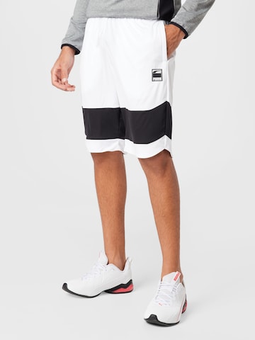 PUMA Loosefit Sportbroek in Wit: voorkant