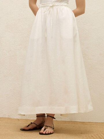 MANUKA Skirt in Beige: front