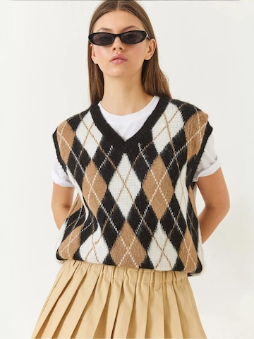 Pullover di Bianco Lucci in nero: frontale