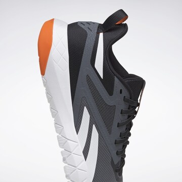 Scarpa sportiva 'Flexagon Force 4' di Reebok in grigio