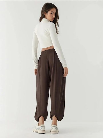Tapered Pantaloni di Hiccup in marrone