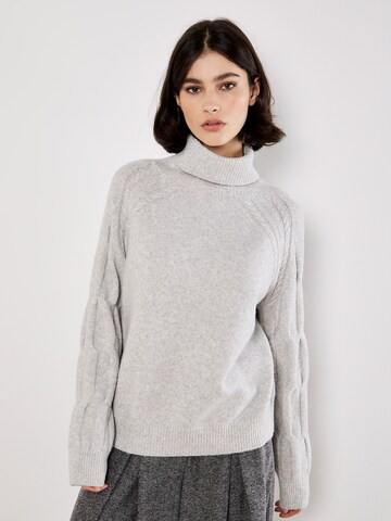 Apricot Pullover in Grau: Vorderseite