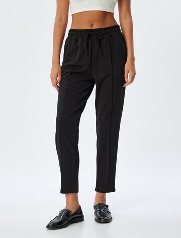 Koton Slimfit Hose in Schwarz: Vorderseite