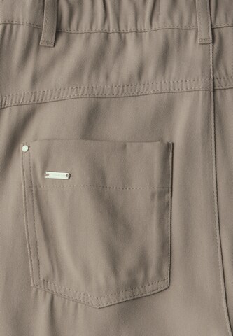 STREET ONE Tapered Cargo Pants in Grey