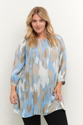 KAFFE CURVE Tuniek 'Filuca' in Blauw: voorkant