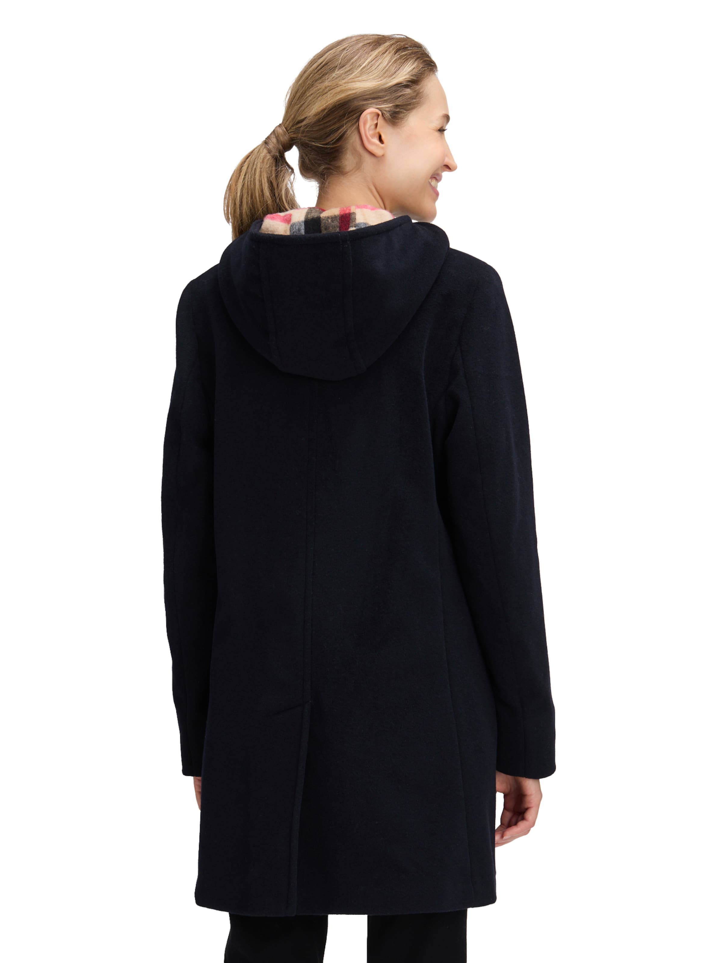 GIL BRET Between-Season Jacket in Black